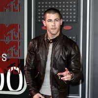 Nick Jonas memilih bungkam terkait isu kedekatannya dengan Kate Hudson. (Bintang/EPA)