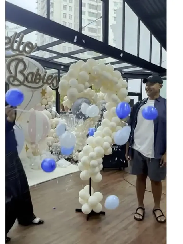 Sudah Gelar Gender Reveal, Ini 6 Potret Angel Pieters Umumkan Kehamilan Pertama