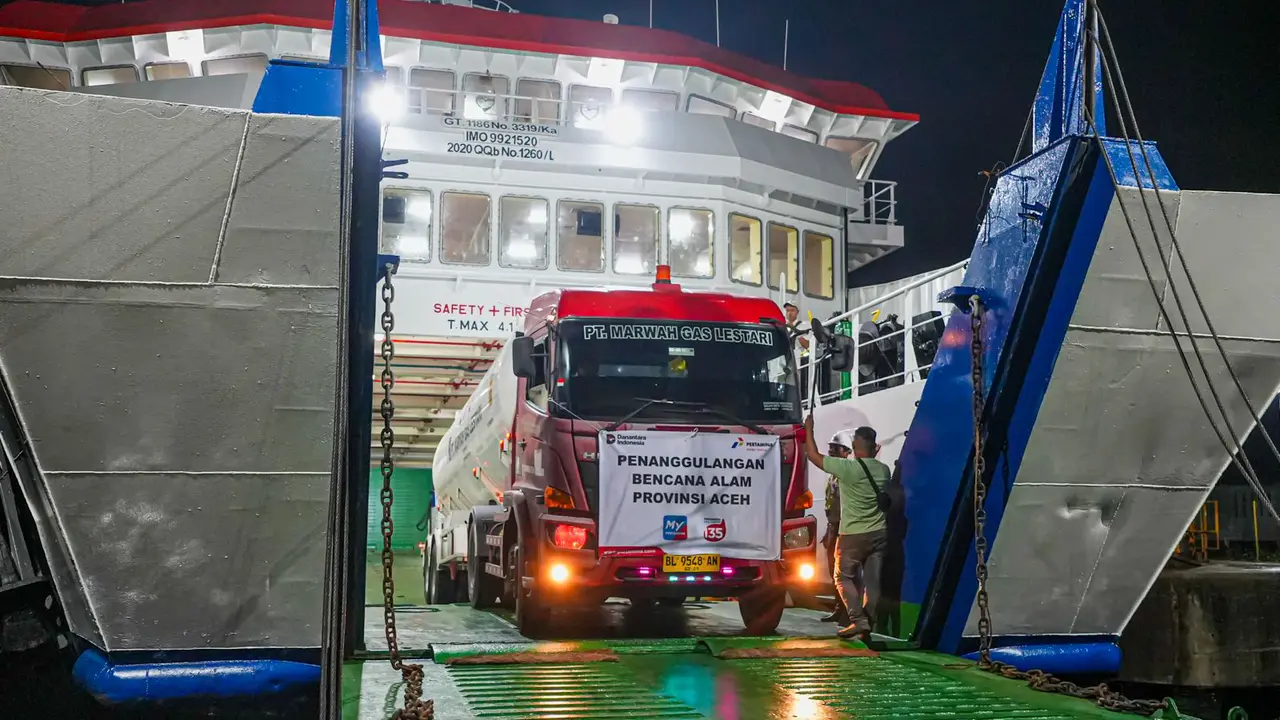 Pengiriman BBM ke Aceh