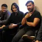 Band Barris, salah seorang anggotanya adalah Dimas Anggara. (Zulfa Ayu Sundar/Liputan6.com)