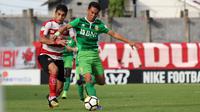 Duel Madura United vs Bhayangkara FC di Stadion Gelora Bangkalan, Bangkalan, Jumat (9/11/2018). (Bola.com/Aditya Wany)