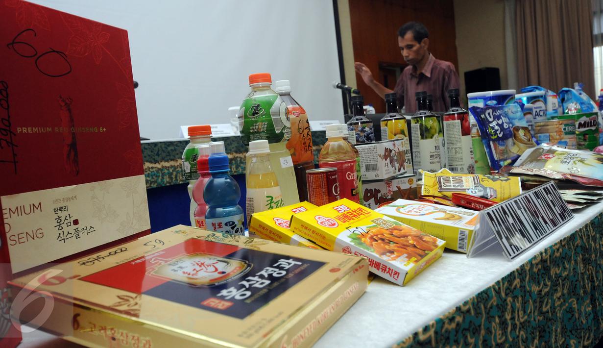 Beberapa contoh pangan illegal yang disita BPOM hasil operasi Opson V, Jakarta, Selasa (12/4/2016). Operasi Opson V melibatkan berbagai kementerian terkait serta pihak kepolisian dan Interpol. (Liputan6.com/Helmi Fithriansyah)