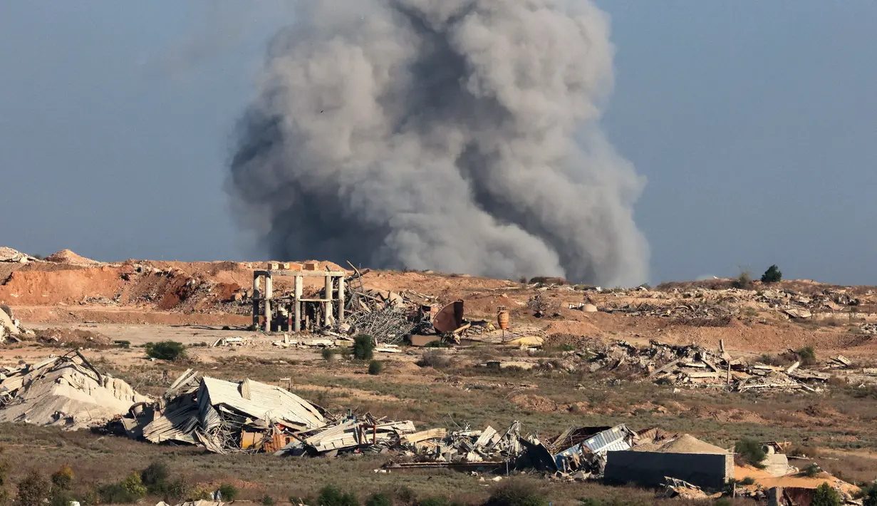 Serangan darat ini ditujukan untuk melumpuhkan pusat utama kelompok Hamas di kota yang sebagian besar mengalami kehancuran akibat hampir dua tahun perang. (Jack GUEZ/AFP)