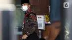 Ketua Komisi VIII DPR RI, Yandri Susanto saat tiba di Gedung KPK, Jakarta, Selasa (30/3/2021). Yandri Susanto diperiksa sebagai saksi untuk tersangka PPK di Kemensos, Matheus Joko Santoso terkait dugaan suap pengadaan bansos untuk wilayah Jabodetabek Tahun 2020. (Liputan6.com/Helmi Fithriansyah)