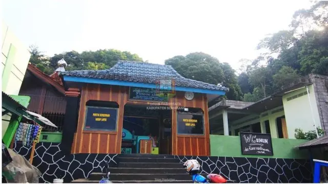 Masjid dan Makam Nyatnyono