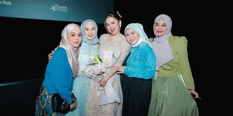 Potret Geng Mamayu di Premiere Film Baru Syifa Hadju, Kompak Meski Tidak Full Team