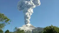 Gunung Merapi kembali meletus (foto: BNPB)