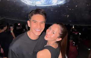 Ririn Dwi Ariyanti dan Jonathan Frizzy Nonton Bareng Konser Kanye West di GBK