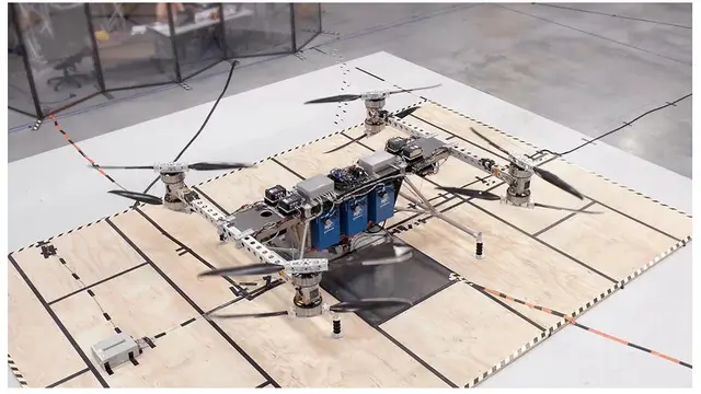Drone raksasa