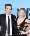 Putra sulung David Beckham, Brooklyn Beckham, sedang merasakan jatuh cinta pada pandangan pertama. Pasalnya, dirinya selalu putus-nyambung dengan Chloe Moretz. (AFP/Bintang.com)