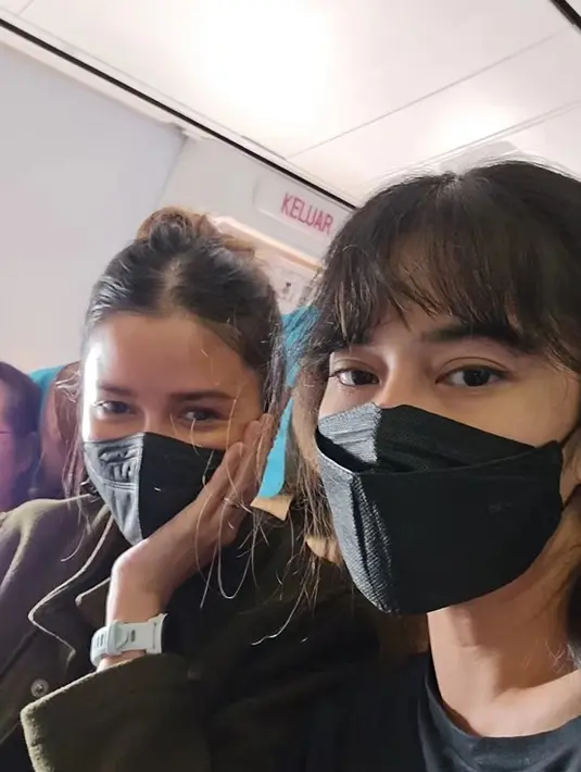 Dian Sastrowardoyo dan Titi Radjo Padmaja. [Foto: Instagram/therealdisastr]