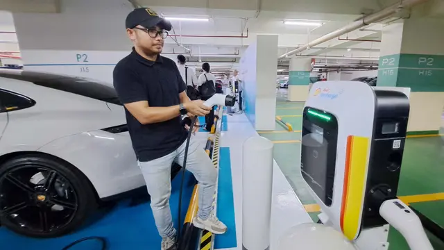 Stasiun Pengisian Kendaraan Listrik Umum (SPKLU) Shell Recharge