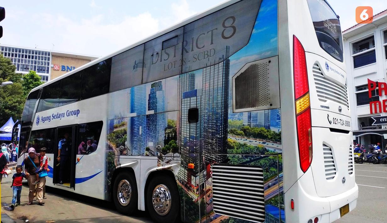 Selain seri OH 1626, Transjakarta juga menggunakan sasis premium yakni Mercedes-Benz OC 500 RF 2542. Sasis ini dipersenjatai oleh mesin OM 457 LA yang dapat menghasilkan tenaga hingga 422Hp dan torsi mencapai 1900Nm. Sasis ini digunakan untuk bus BRT reguler dan bus tingkat wisata.