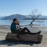 Nadine Chandrawinata dan Dimas Anggara di New Zealand. (Foto: instagram/ nadinelist)