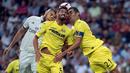 Duel antara pemain Villarreal dan Real Madrid pada laga La Liga 2016-2017 di Stadion Santiago Bernabeu, Kamis (22/9/2016) dini hari WIB. (AFP/Curto De La Torre)