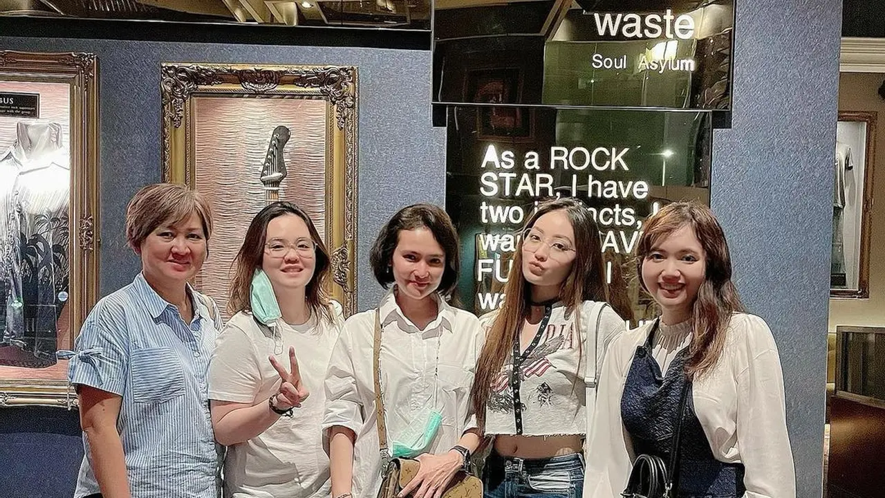 6 Momen Temu Kangen Natasha Wilona dan Nunu Datau, Lepas Rindu