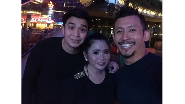 Sebut Penghasilan Sebulan Rp 50 Miliar, Ini 6 Potret Billy Syahputra Tampil Sederhana