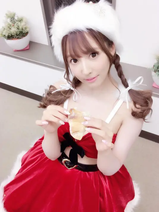 Walaupun Mikami Yua berdarah Jepang, akan tetapi ia sangat senang dengan semua hal yang berbau Korea Selatan. (Foto: instagram.com/yua_mikami)