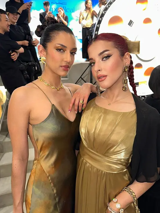 Banyak yang terkagum-kagum dengan penampilannya yang selalu totalitas.