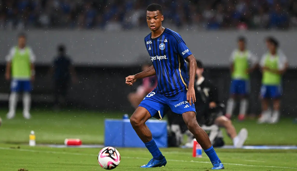 Penampilan lugas Henry Heroki Mochizuki mampu membawa Machida Zelvia sementara menjadi tim dengan jumlah kebobolan paling minim di J1 League 2024 bersanding dengan Gamba Osaka. Kedua tim baru kebobolan 22 gol, bedanya Machida Zelvia telah memainkan 29 laga, sementara Gamba Osaka baru 28 laga. (J.LEAGUE)