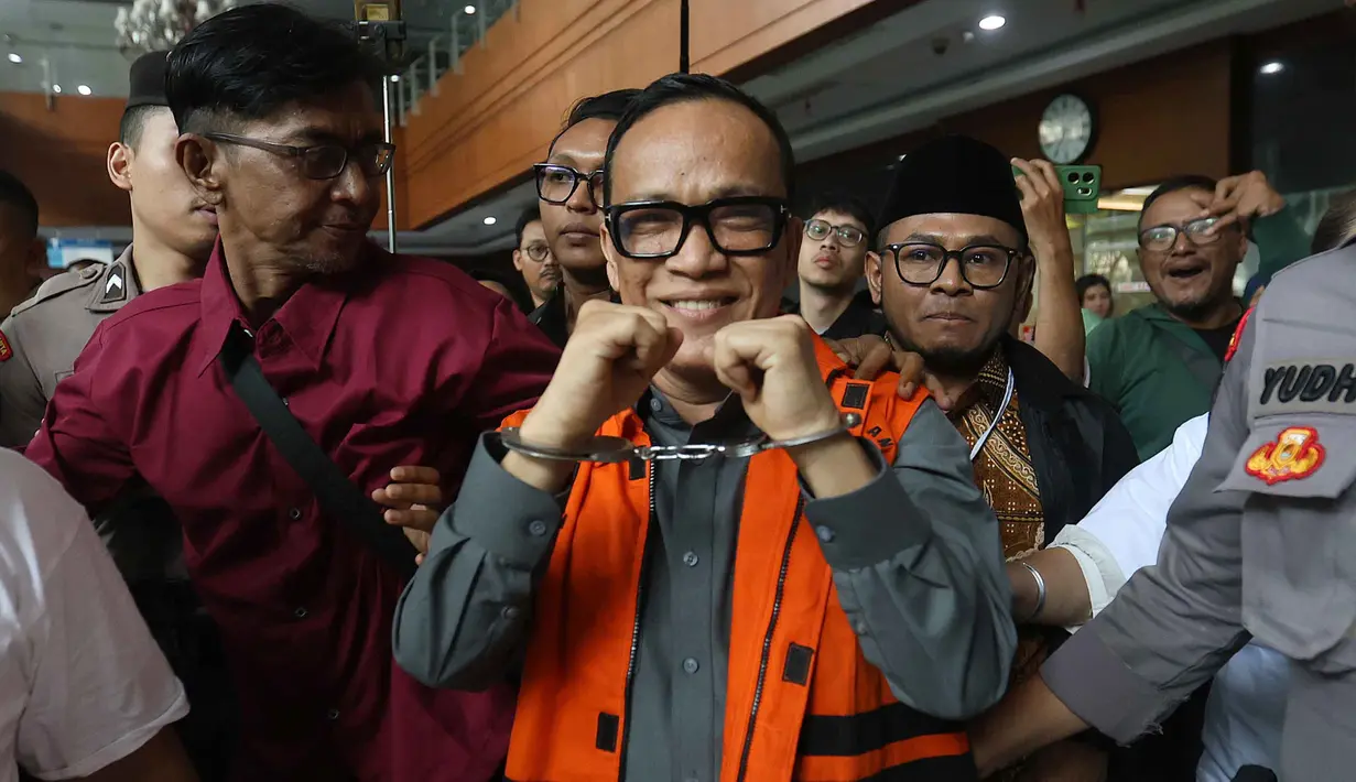 Mantan Wakil Menteri Ketenagakerjaan, Immanuel Ebenezer Gerungan atau Noel, usai mengikuti sidang pembacaan putusan atau vonis di Pengadilan Tindak Pidana Korupsi (Tipikor), Jakarta, Kamis (4/6/2026). (Kapanlagi.com/Budy Santoso)