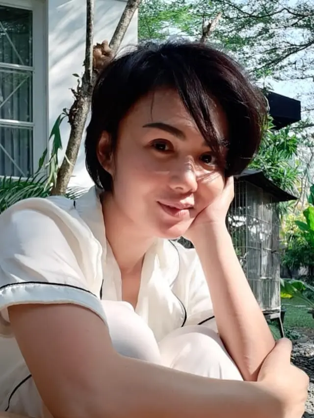 Tanpa Makeup, 7 Artis Usia 40-an Ini Tetap Tampil Memesona