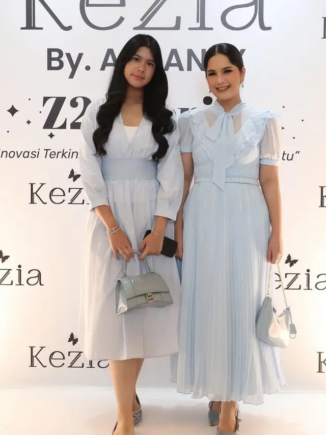 Pesona Almira Tungga dewi Putri Annisa Pohan dengan Riasan Serba Pink. [@annisayudhoyono]