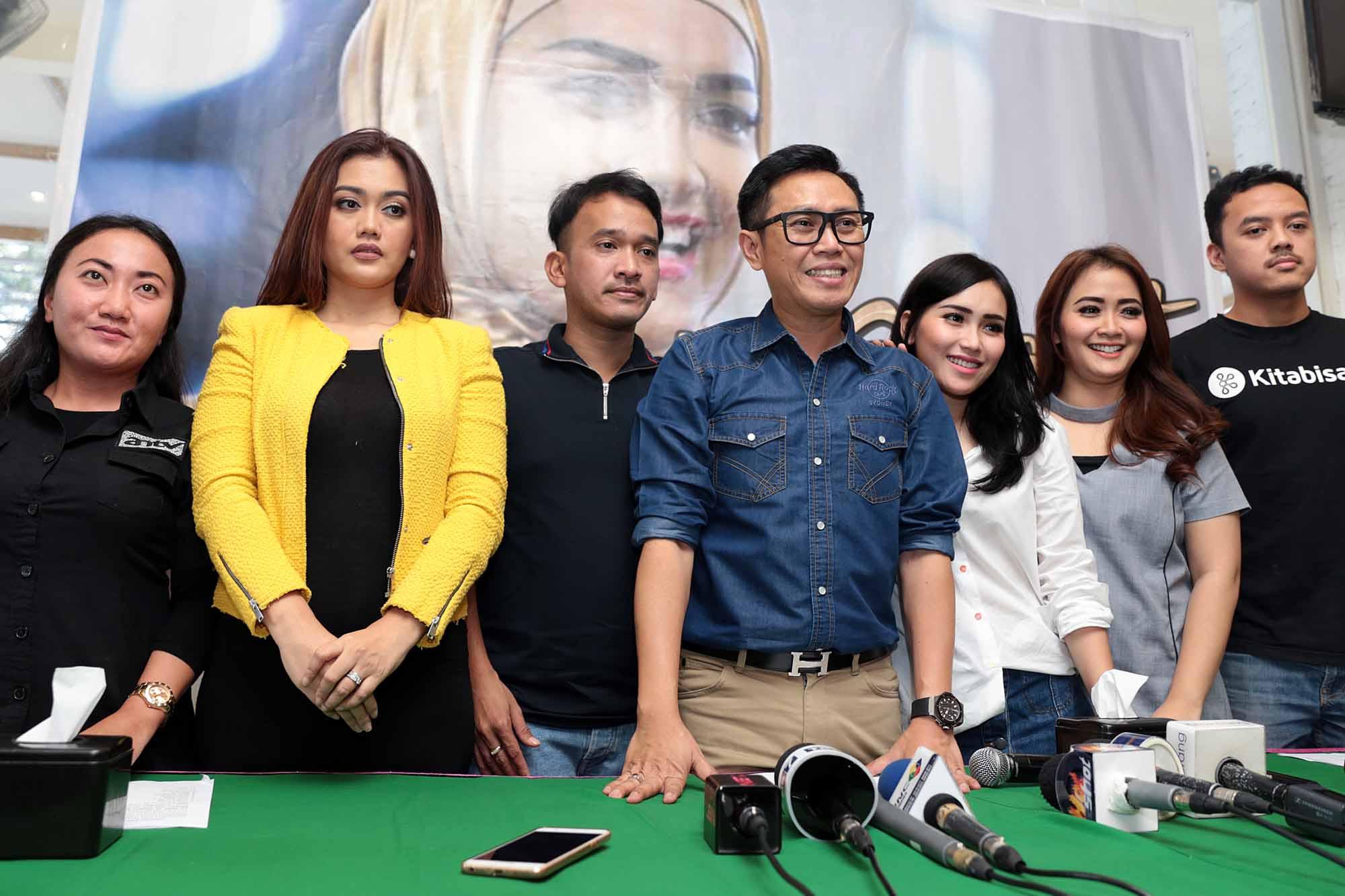 Dapat Miliaran Begini Cara Teman Kelola Dana Donasi Julia Perez News Entertainment Fimela Com