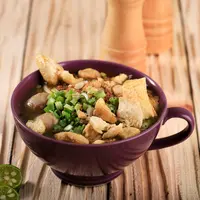 ilustrasi mie kuah/Ika Rahma H/Shutterstock