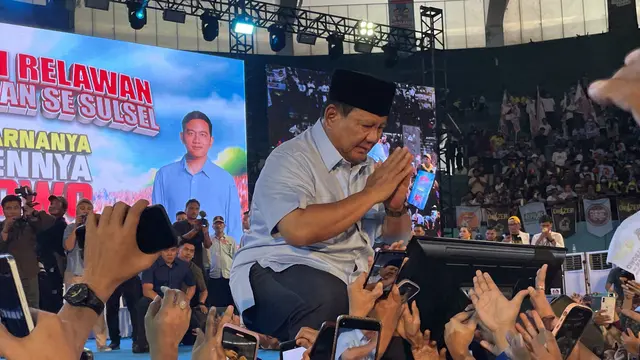 Prabowo Subianto menghadiri silaturahmi Relawan Prabowo-Gibran se-Sulsel di GOR Sudiang Jalan Pajjaiang, Biringkanaya, Kota Makassar, Jumat (2/2/2024)