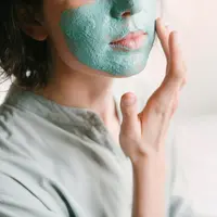 ilustrasi rekomendasi produk penghilang bekas jerawat/Retha Ferguson/pexels