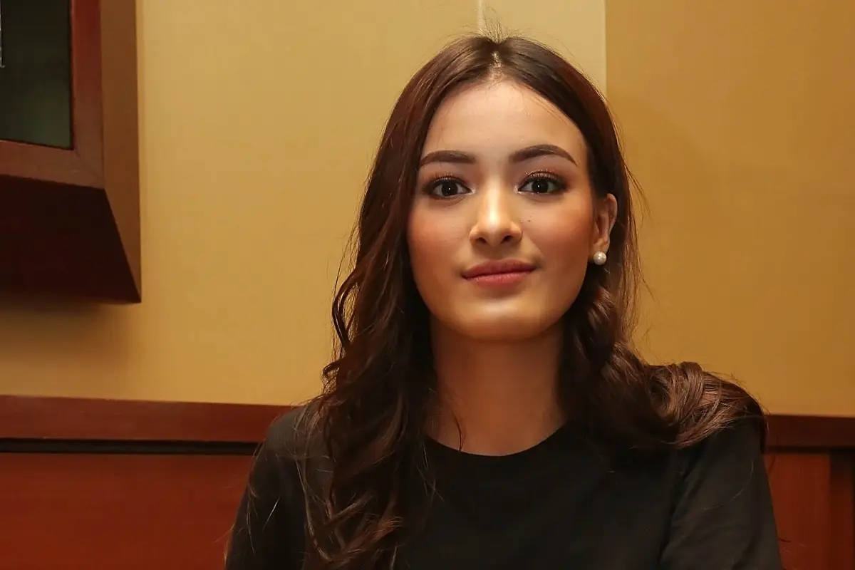 [Bintang] Mawar Eva De Jongh