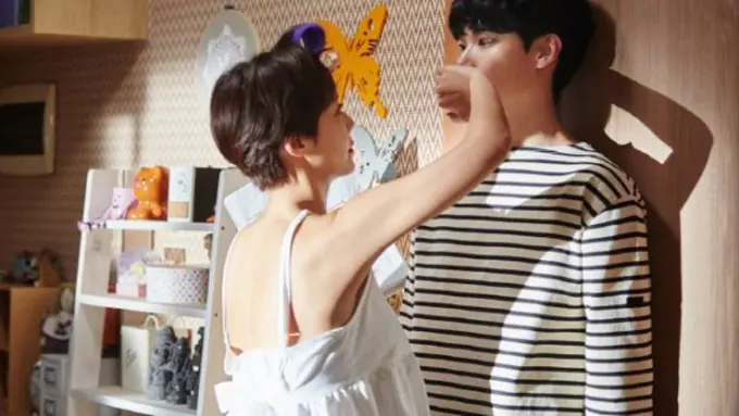 Adegan Spontan Ryu Jun Yeol dan Hwang Jung Eum di Lucky Romance