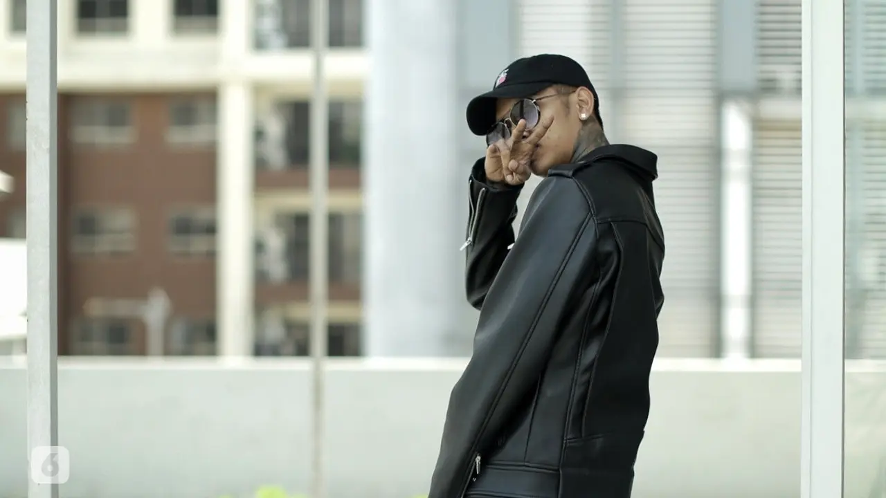 [Bintang] Young Lex