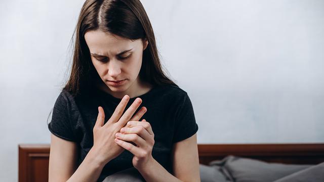 Ilustrasi membunyikan jari