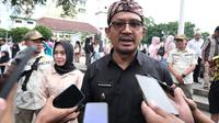 Wabup Garut Helmi Budiman menyatakan, Pemda Garut, Jawa Barat menyiapkan posko 24 jam untuk menangani wabah difteri yang terjadi di Desa Sukahurip, Kecamatan Pangatikan. (Liputan6.com/Jayadi Supriadin)