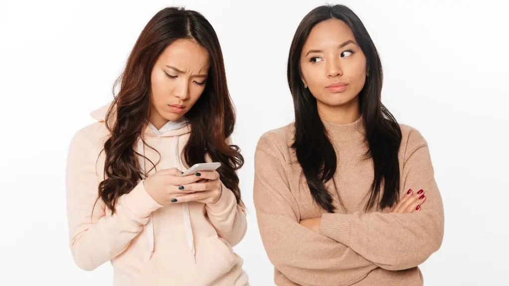 Ilustrasi teman, konflik, bertengkar, iri. (Image by drobotdean on Freepik)