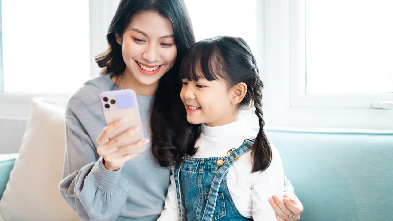 4 Hal yang Harus Diperhatikan Saat Mendampingi Si Kecil Bermain dengan Gadget