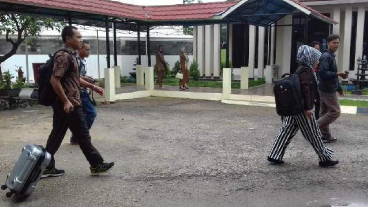 20160216-korupsi bank banten-banten-penggeledahan dprd