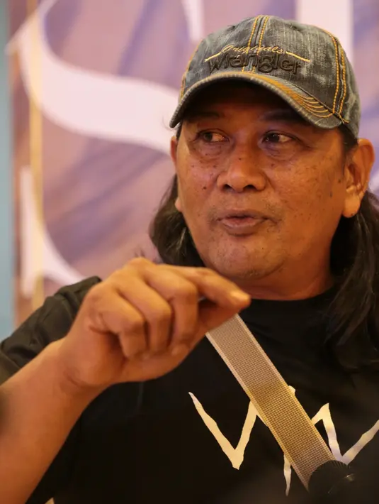 Saat hadir di Senayan City, Jakarta Selatan, Ken Ken menjelaskan terkait peran yang pas. Perbincangan tahun 1995 dengan penulis cerita, saat itu Ken Ken terpilih memerankan tokoh Wiro. Menurutnya, sosok Wiro itu ganteng dan lugu.(Adrian Putra/Bintang.com)