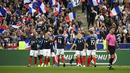 Para pemain Prancis merayakan kemenangan atas Albania pada laga Kualifikasi Piala Eropa 2020 di Stade de France, Paris, Sabtu (7/9). Prancis menang 4-1 atas Albania. (AFP/Lionel Bonaventure)