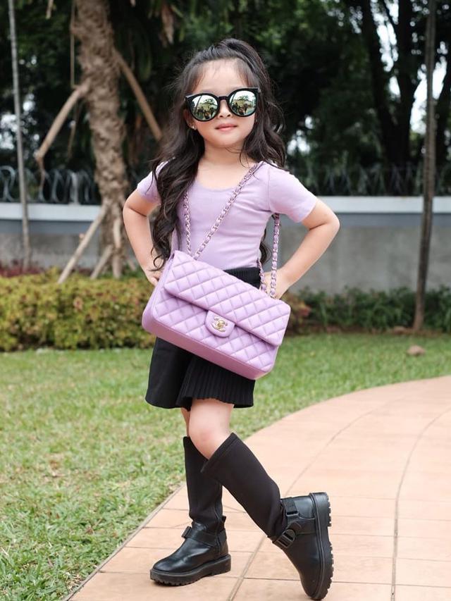Jago Berpose, Ini 6 Potret Thalia Onsu Bak Model Cilik yang Bikin Gemas