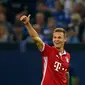 Ekspresi pemain Bayern Munchen, Joshua Kimmich, setelah mencetak gol kedua ke gawang Schalke 04 dalam lanjutan Bundesliga di Veltins Arena, Gelsenkirchen, Sabtu (10/9/2016) dini hari WIB. (AFP/Patrik Stollarz)