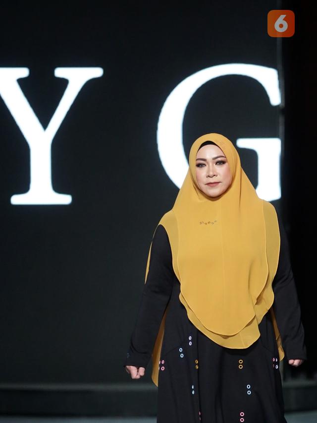 [Fimela] Melly Goeslaw Si.Se.Sa Fashion Show