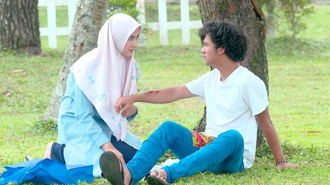 Adegan sinetron Pesantren Rock N' Dut tayang di SCTV mulai Senin, 1 Juni 2020 (dok Screenplay Productions)