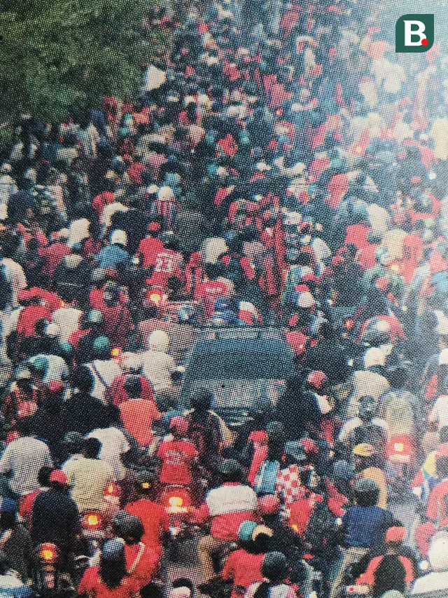 Pesta rakyat Papua usai Persipura juara Liga Indonesia 2005.