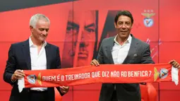 Mourinho sebelumnya menganggur setelah meninggalkan Fenerbahce pada akhir Agustus. Ironisnya, ia kalah dari Benfica di babak kualifikasi Liga Champions sebelum hengkang. (AP Photo/Ana Brigida)