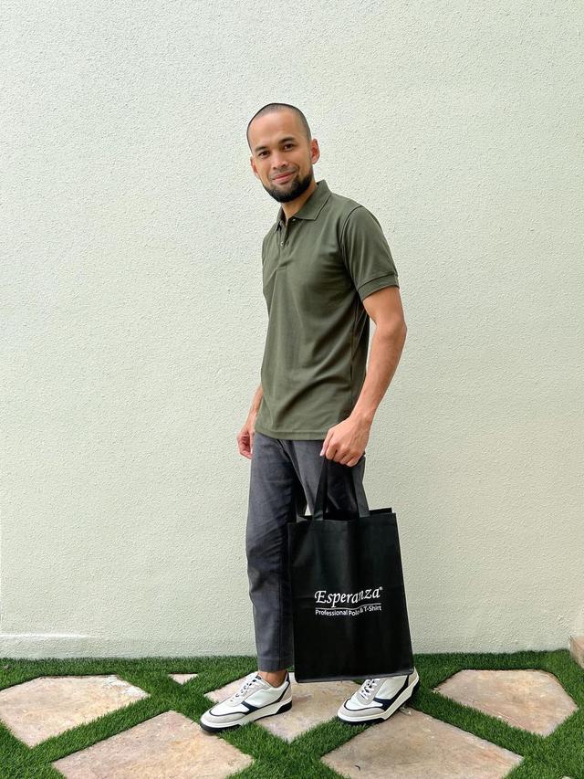 Teuku Wisnu Tampil Botak