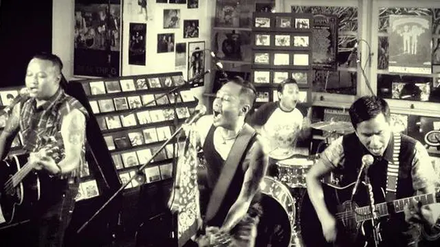 Superglad, Pengusung Punk Rock yang Tak Ingin Termakan Zaman