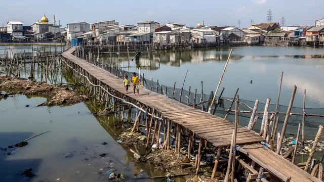 Melihat Tanggul Laut Tambaklorok yang Diproyeksikan Bertahan hingga 30 Tahun